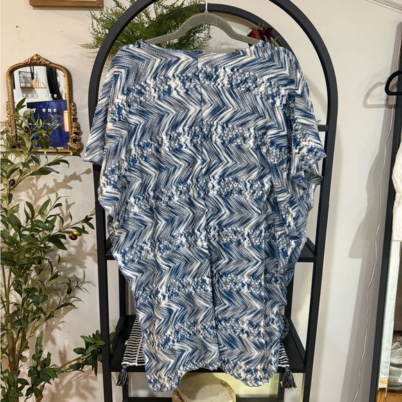 BECCA Blue and White Swim Coverup size xs - Picture 7 of 9